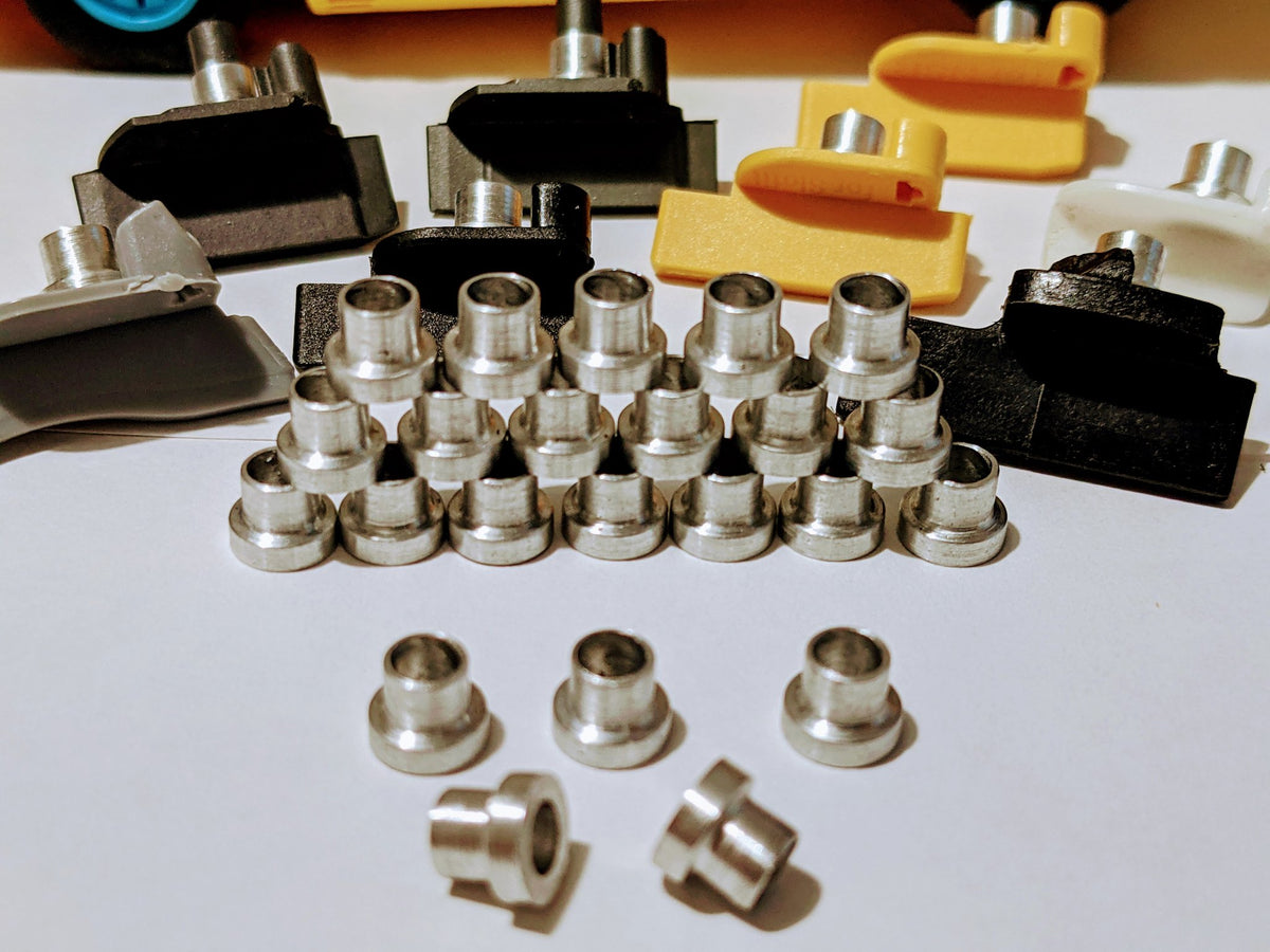 Scalextric slot car guide adapters for Carrera & wood tracks PK of 4